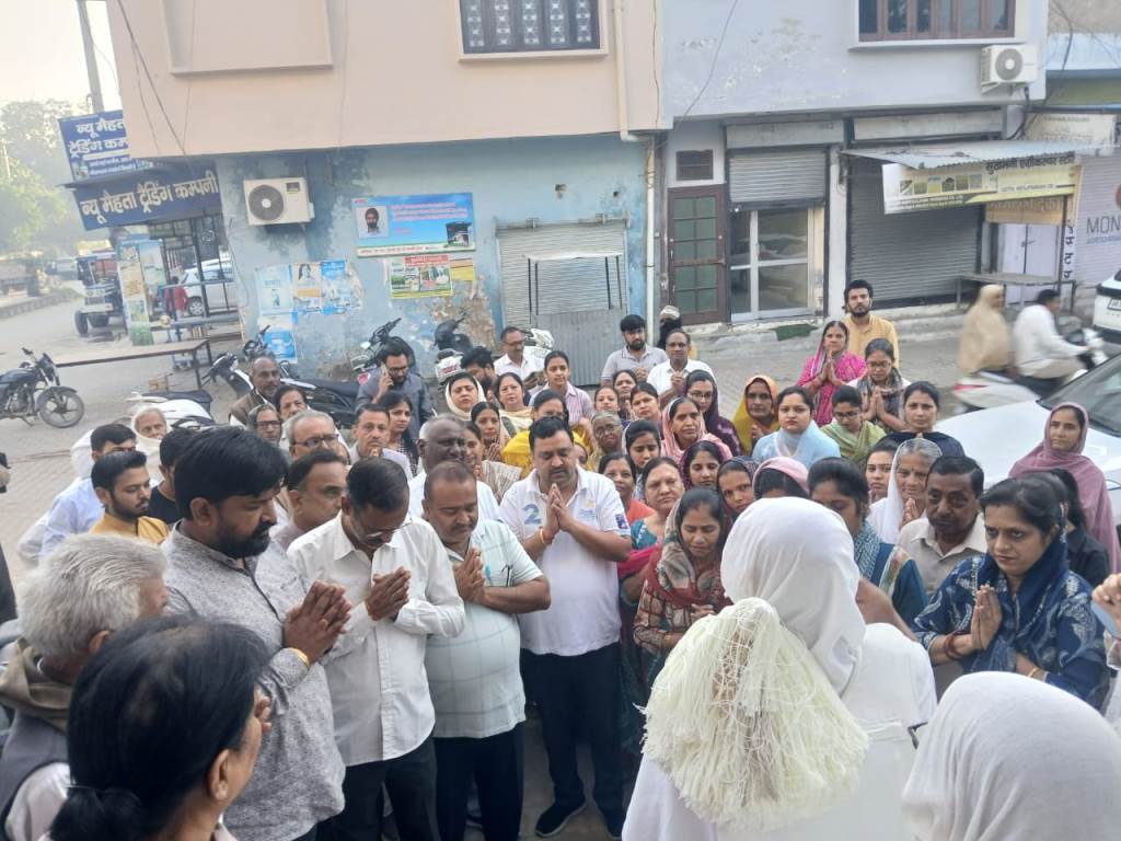 After the conclusion of Chaturmas Jain Sadhvis set off on a pilgrimage to Tohana